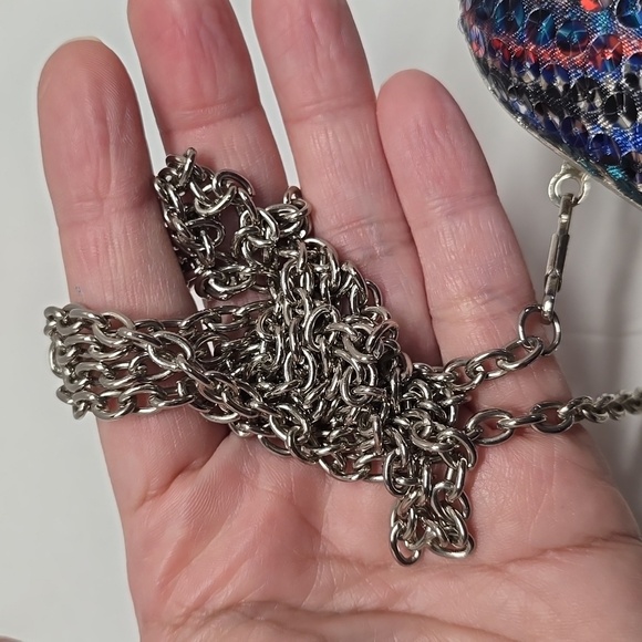 Multicolor Sequin Clutch Bag - Picture 9 of 12